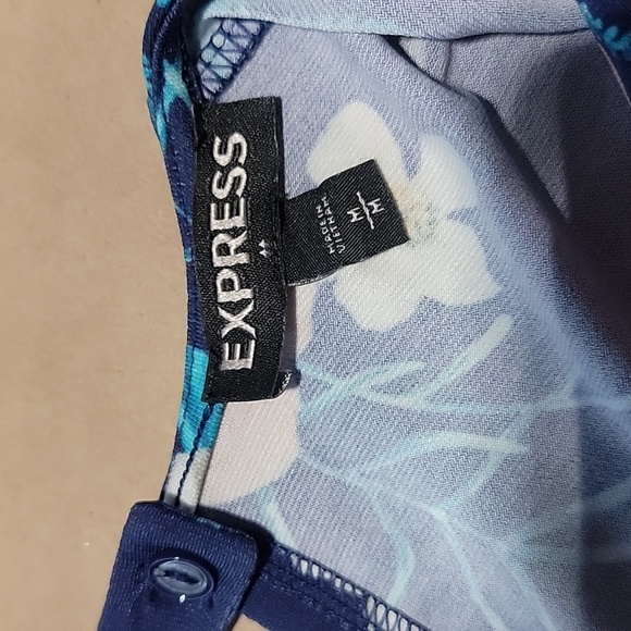 Express Vibrant Blue and Orange Shorts - Picture 15 of 16